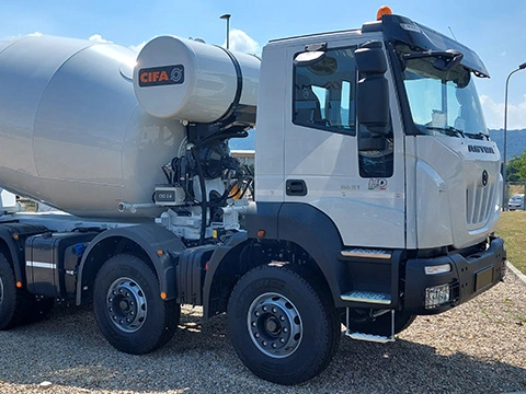 Camiones Iveco Astra mezcladores de concreto - export Afrique 